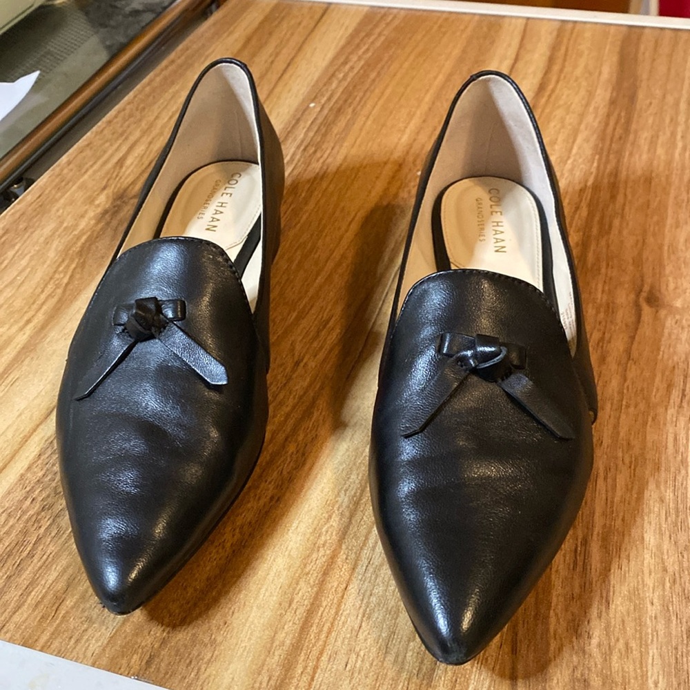 Like new black loafers. Cole Haan.